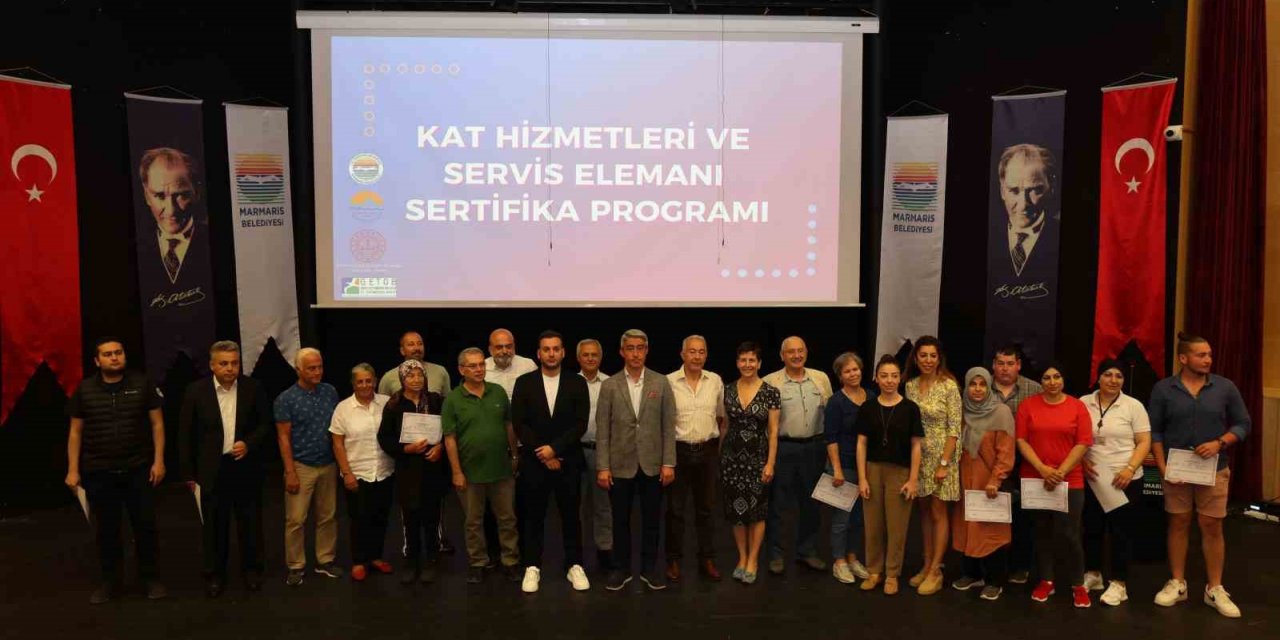 Turizm ara eleman kursiyerleri sertifika aldı