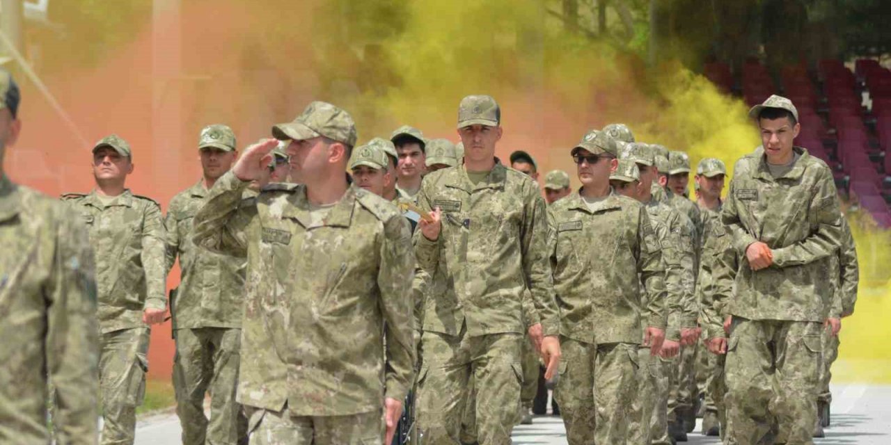 Çakı gibi asker oldular