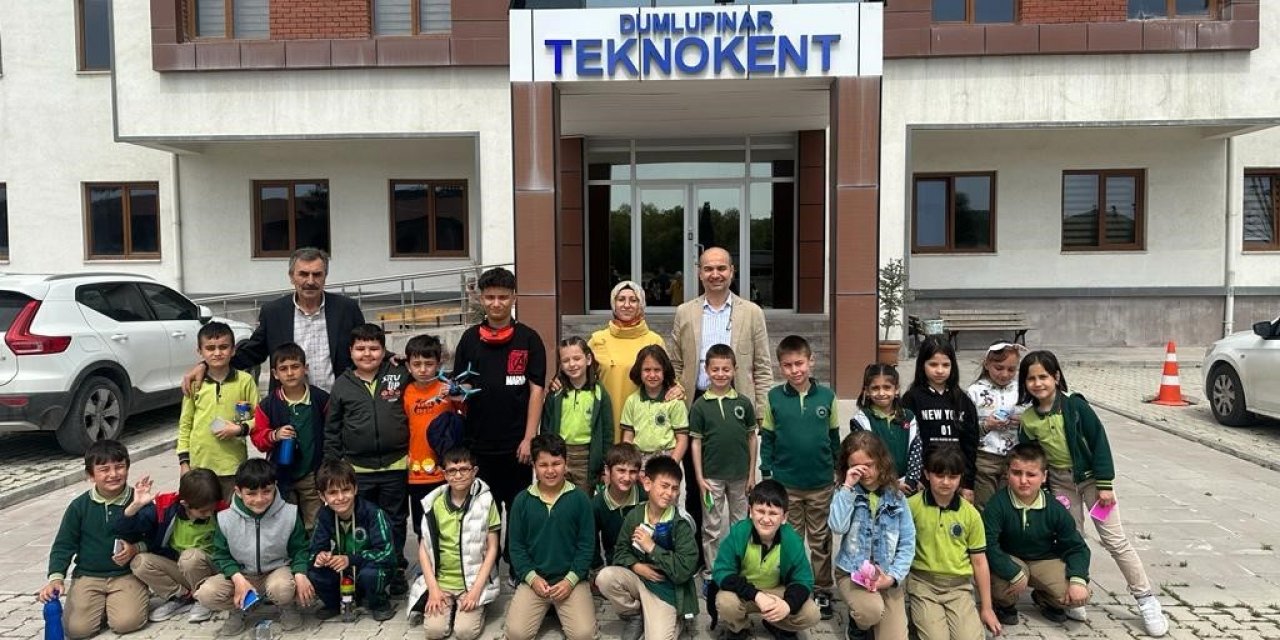Kütahya’da ilkokul öğrencilerinin Tasarım Teknokent heyecanı