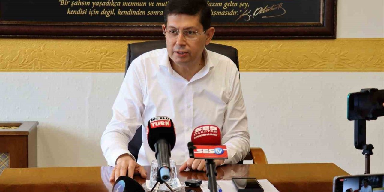 Başkan Özcan, depremzedeler için yapılan paylaşımları sert şekilde eleştirdi