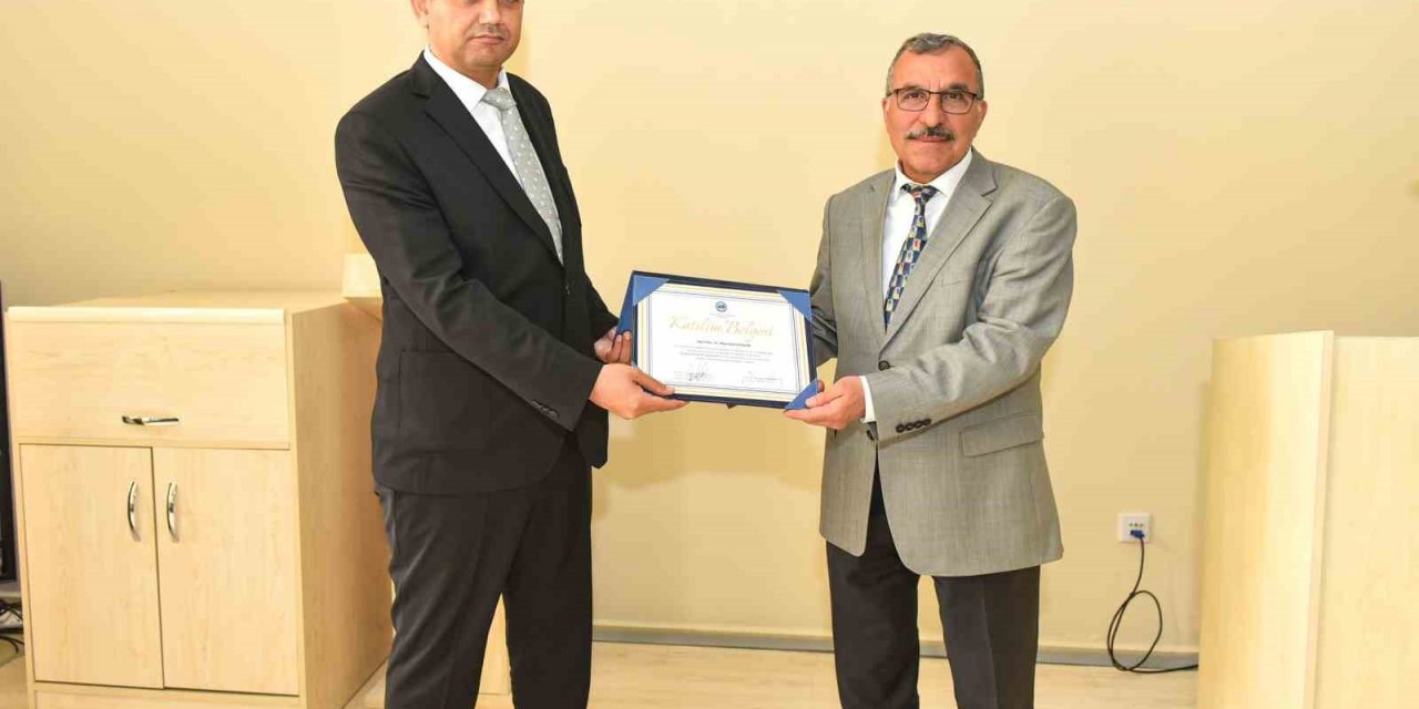 KMÜ’de ’Türkçenin Tarihi Gelişimi’ konulu konferans