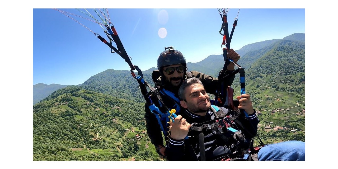 Artvin’de engelli bireyler ilk kez yamaç paraşütü heyecanı yaşadı