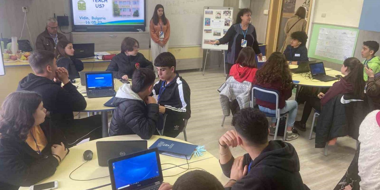 Gediz Atatürk Ortaokulu Bulgaristan’a gitti