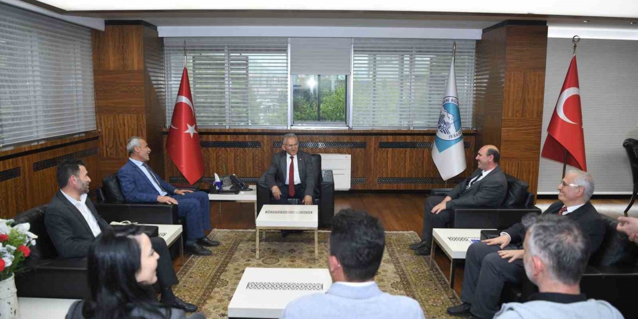 Muhtarlardan Başkan Büyükkılıç’a ücretsiz kombi teşekkürü