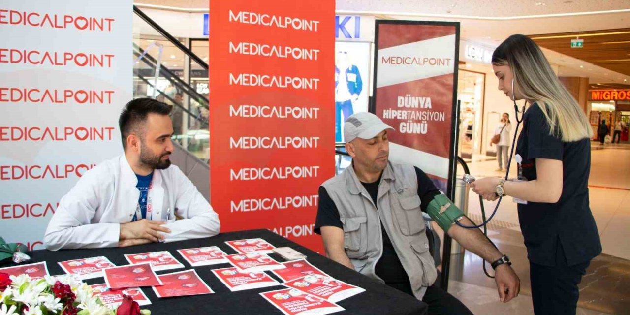 AVM’de hipertansiyon standı
