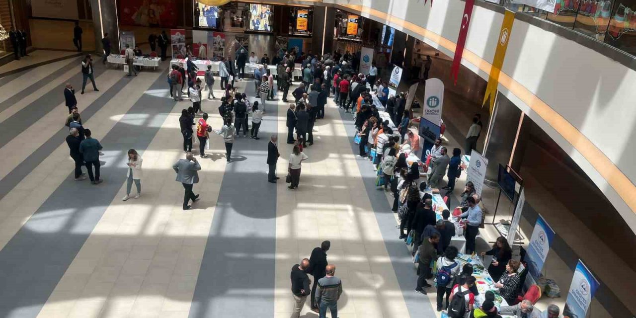 Malatya Park AVM’de üniversite tanıtım fuarı açıldı