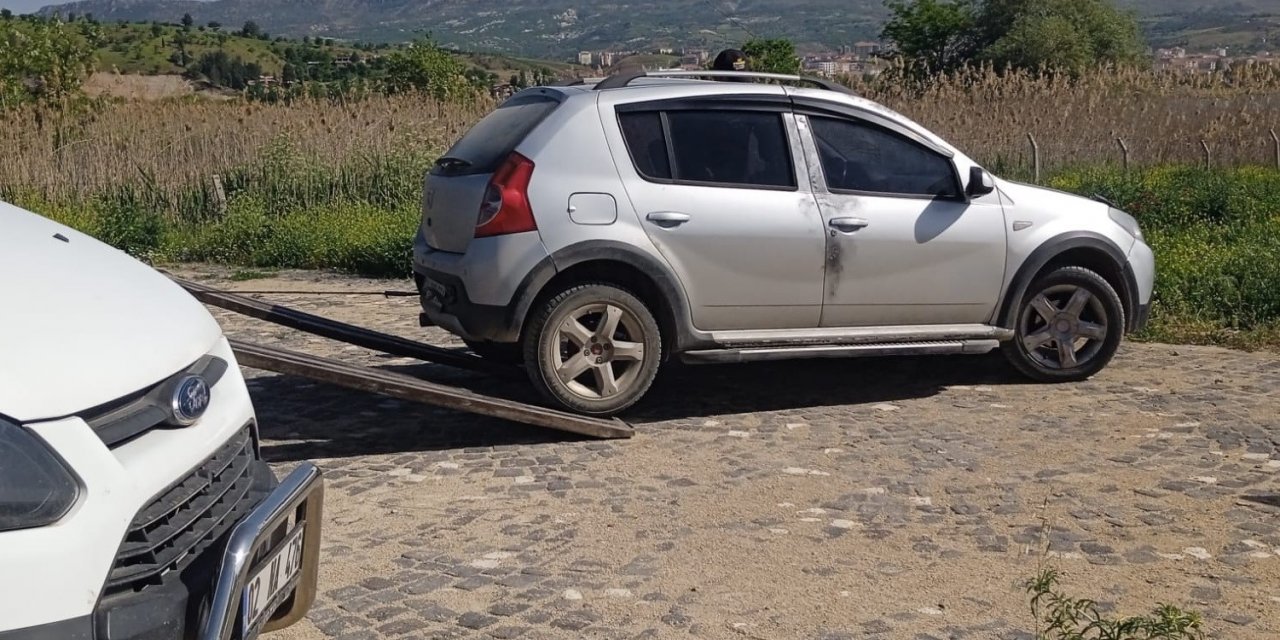 Otomobil içerisinde baygın halde bulundu