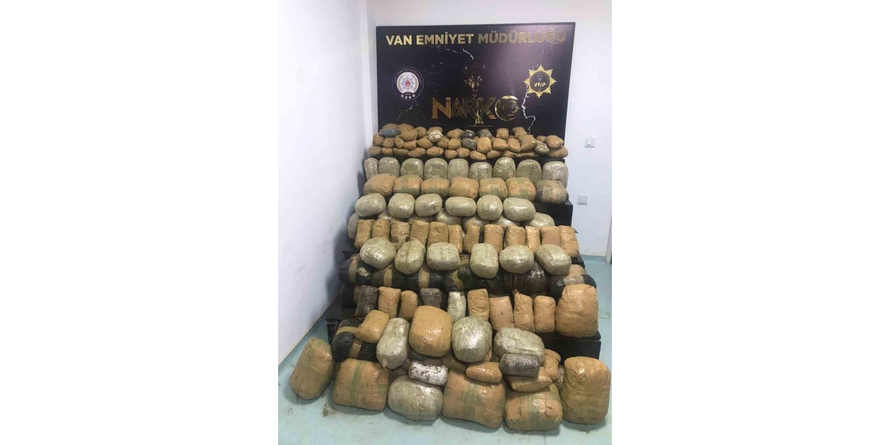 Sınırda 340 kilo esrar ele geçirildi