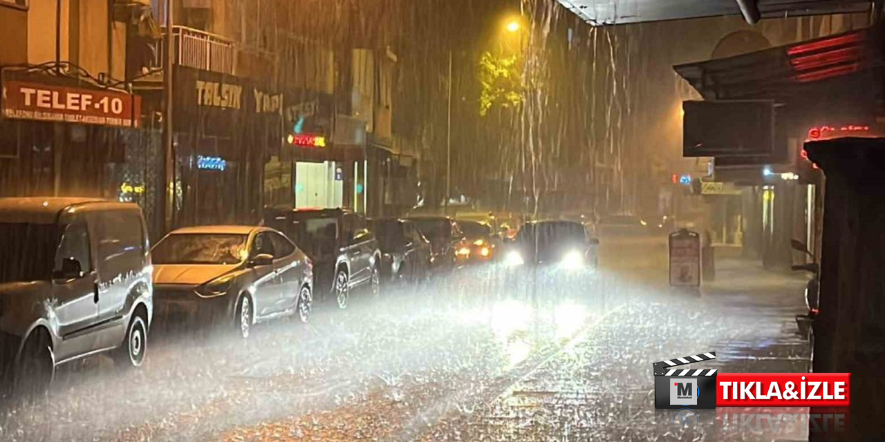 Balıkesir’i dolunun ardından yarım saatlik yağmur felç etti! Bir çok ev ve iş yerini su bastı