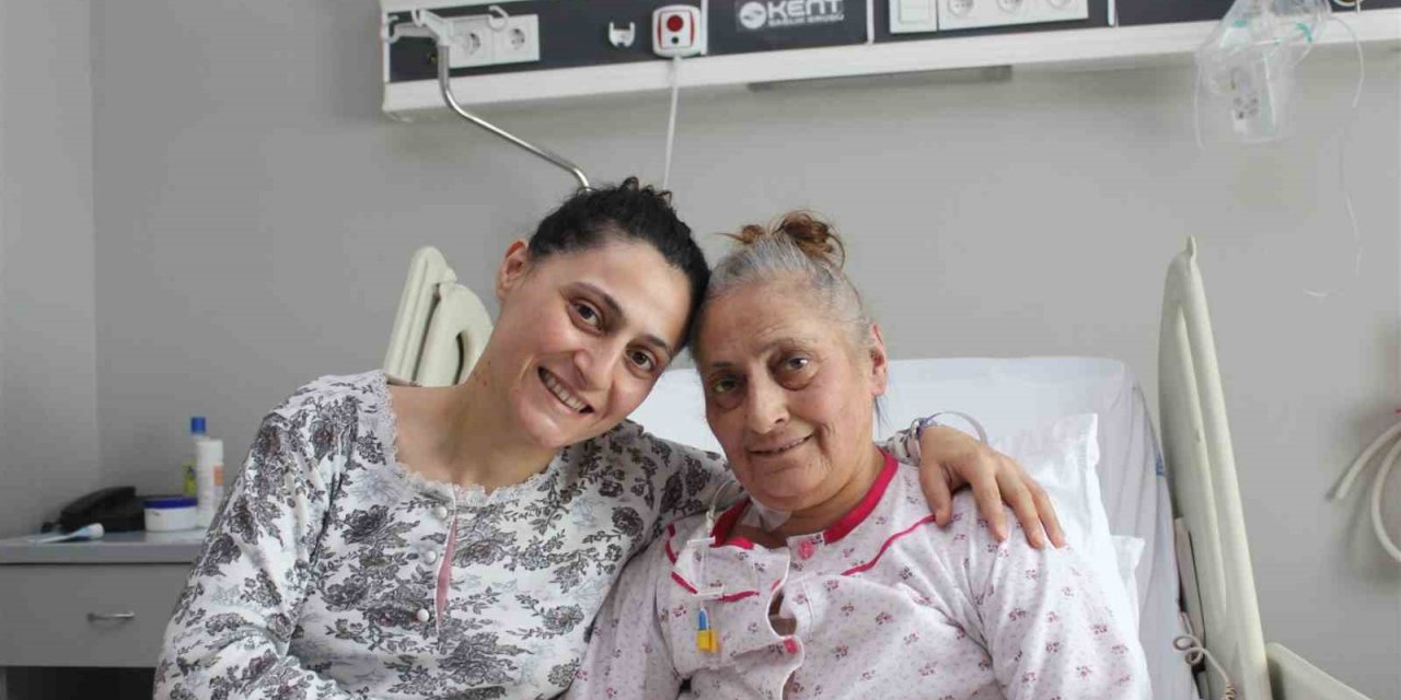 İzmir’de hastanede unutulmaz Anneler Günü