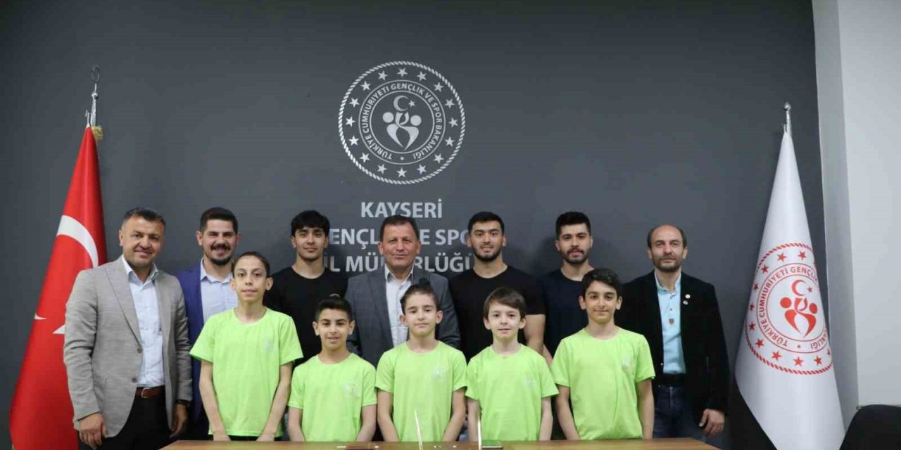 Şampiyon jimnastikçilerden Kabakcı’ya ziyaret