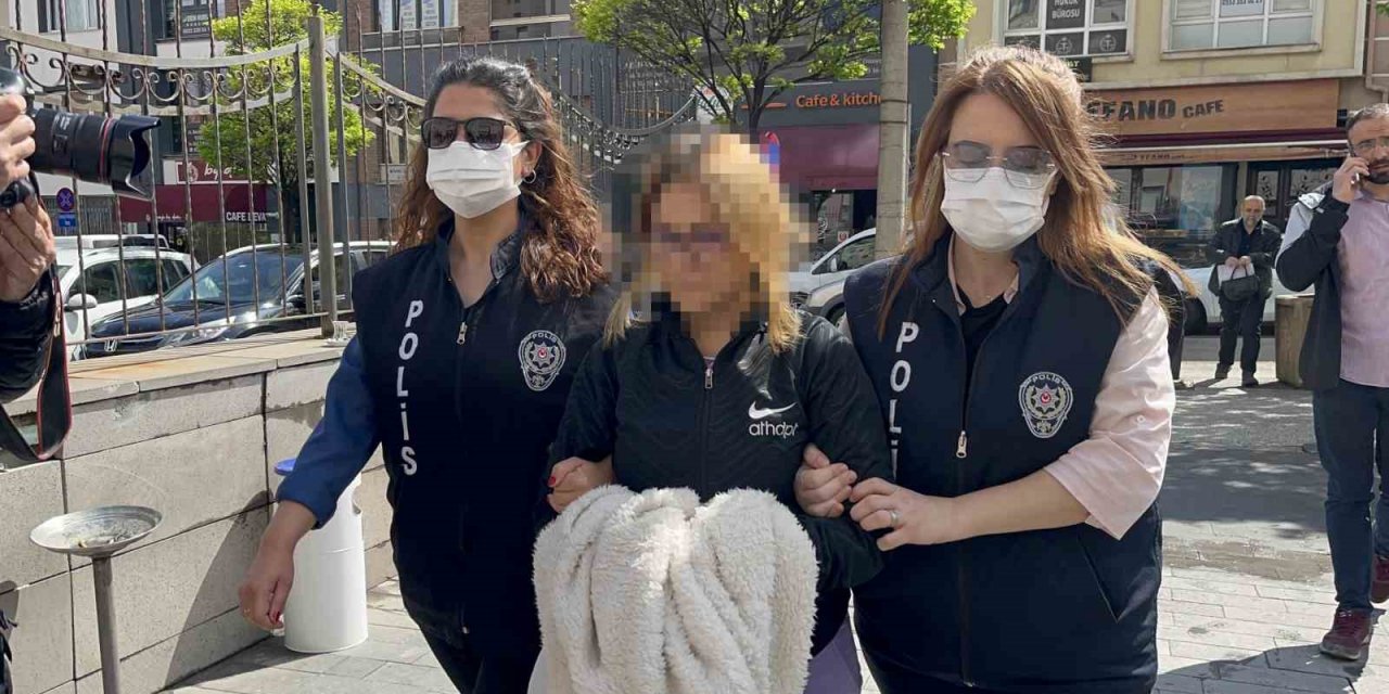 Depremzedelere hakaret eden kadın ‘Cumhurbaşkanı’na hakaret’ suçundan gözaltına alındı