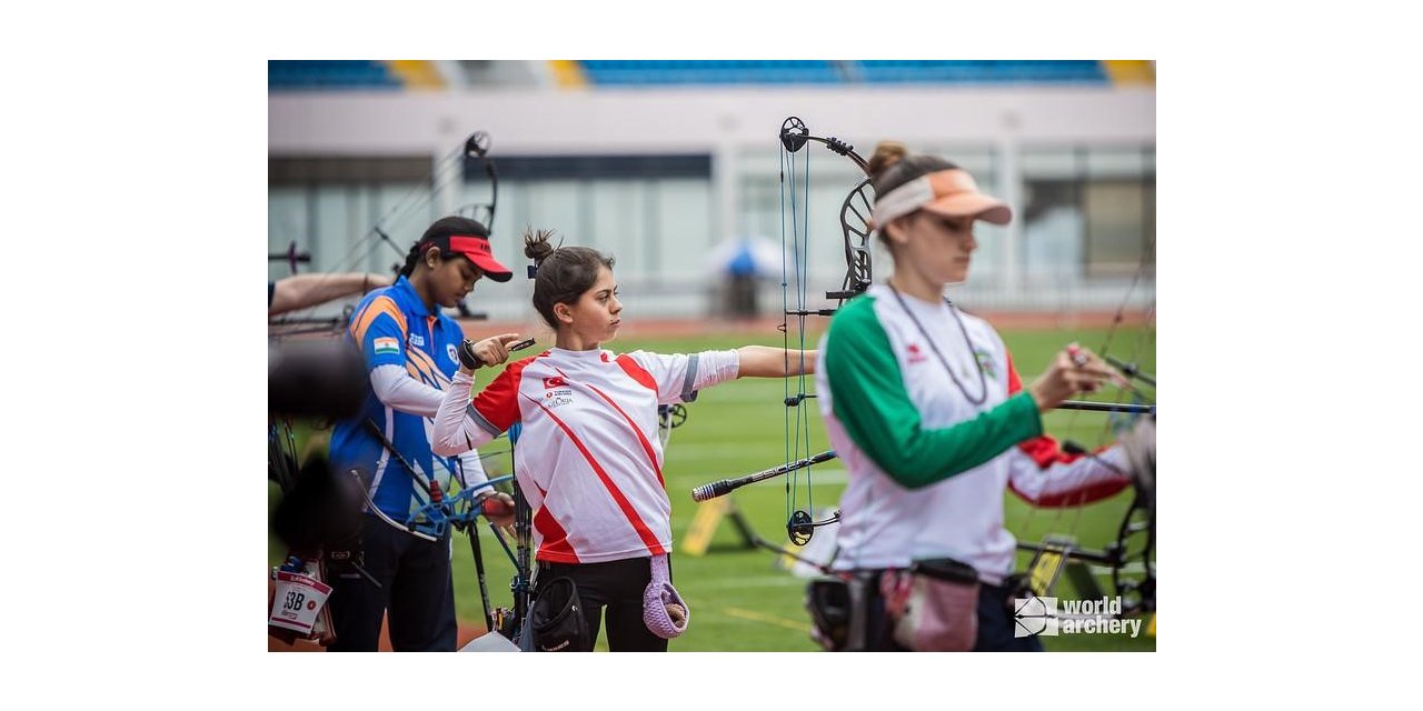 Büyükşehir okçularının bulunduğu milli takım dünya üçüncüsü oldu