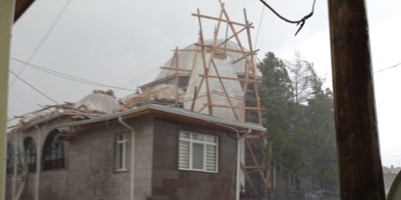 Kahramankazan’da yıkılan minare belediye tarafından yeniden yapılacak