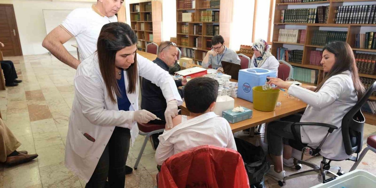 Hacca hazırlık kursları tamamlandı, 257 hacı adayı yolculuk öncesi aşı oldu