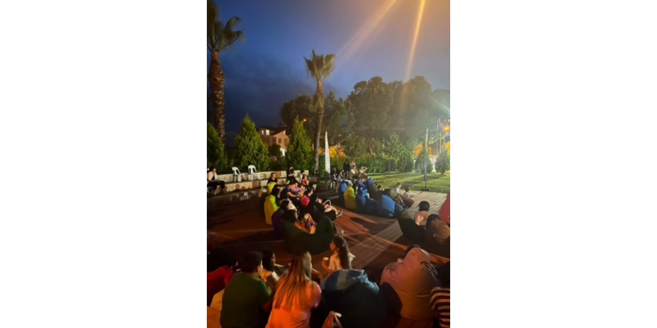 Köyceğiz’de açık havada sinema keyfi