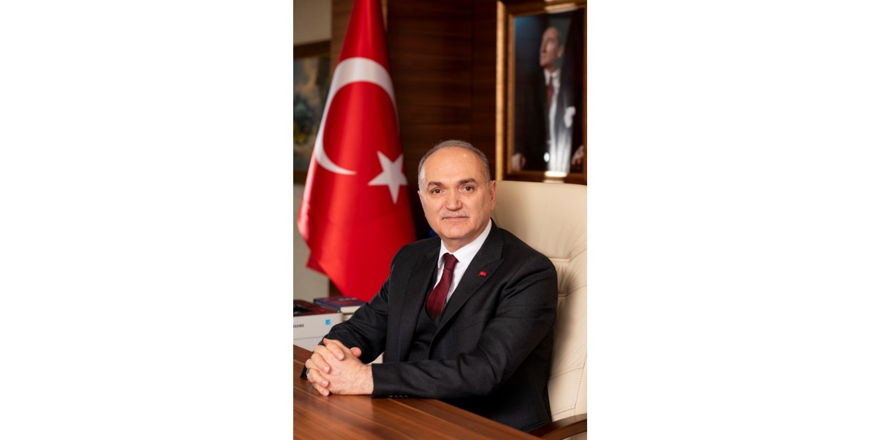 Başkan Özlü “19 Mayıs ruhunu ancak çok çalışanlar diri tutacaktır”