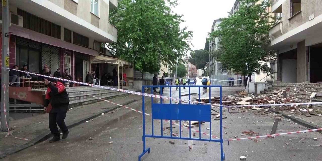Kartal’da kolonunda çatlak oluşan 7 katlı apartman tahliye edildi