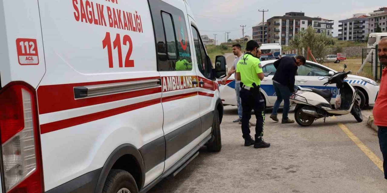 Manisa’da motosiklet yayaya çarptı: 1 yaralı