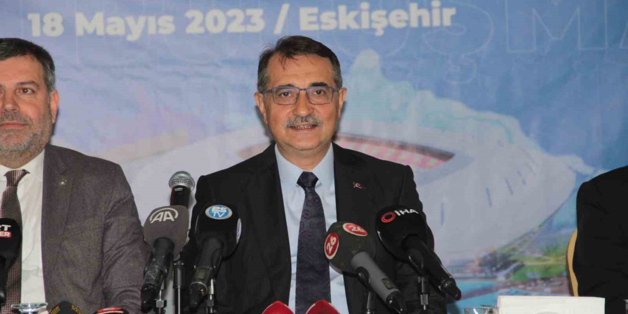 Bakan Dönmez’den depremzedelere hakaret edenlere ağır sözler: Bunlar enkaz altında iktidar arayanlar