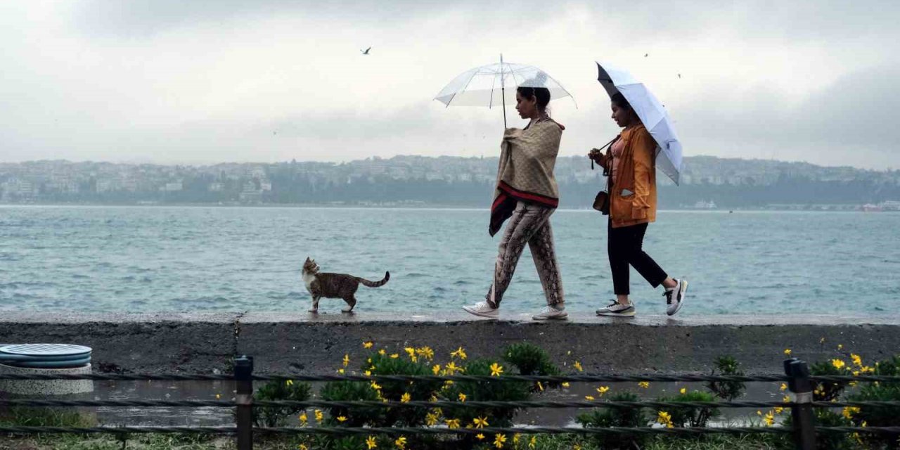 İstanbul’da yağmur etkili oluyor