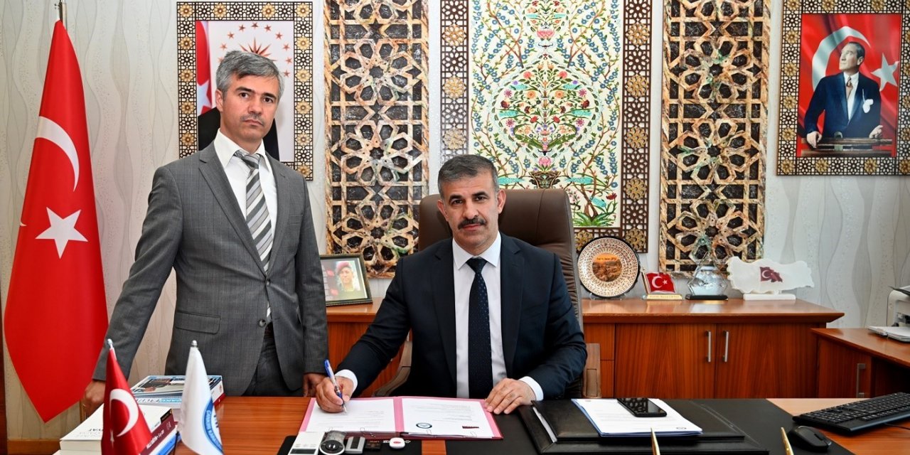 ÇAKÜ’de önemli protokol: Uluslararası iş birliklerine Kanada’yı da ekledi