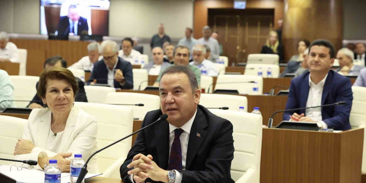 Büyükşehir ve ASAT’ın 2022 mali yılı kesin hesapları oy birliğiyle kabul edildi