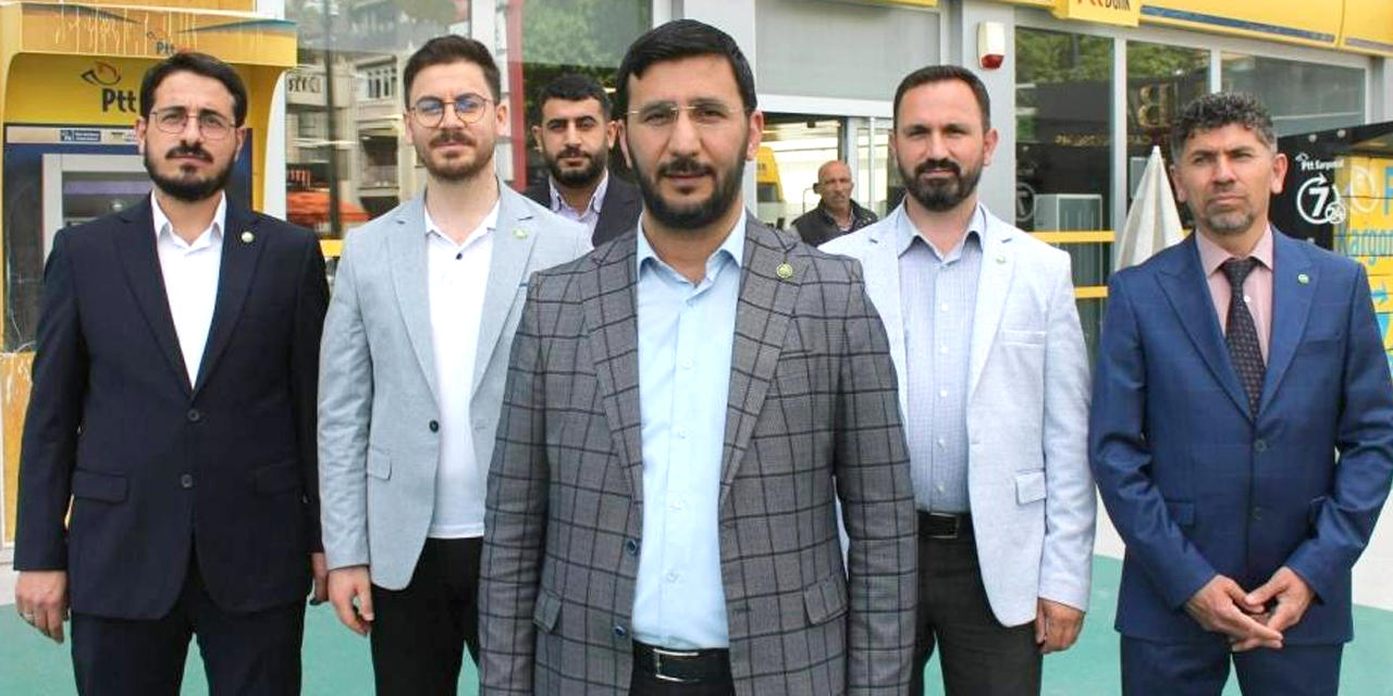 HÜDA-PAR, Kemal Kılıçdaroğlu’na parti programı hediye etti