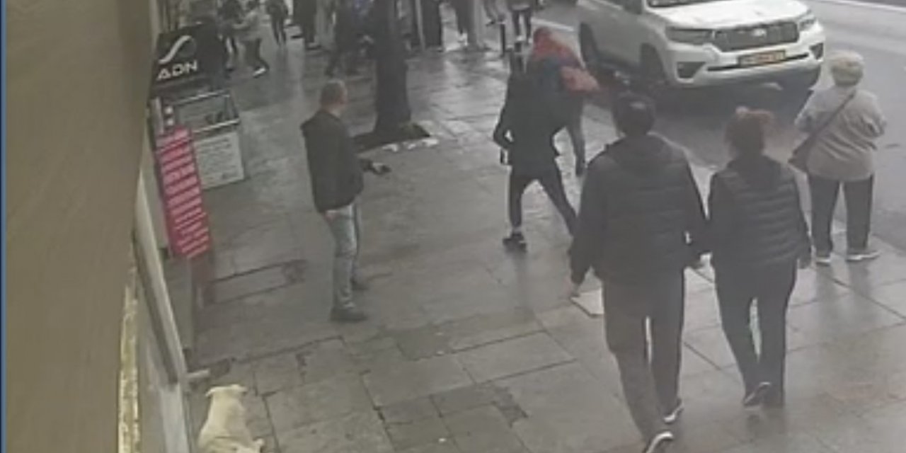 İstanbul’da bıçaklı ev sahibi dehşeti kamerada: Kiracısından 10 bin lira zam istemiş