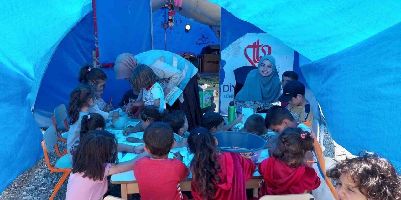 Afyonkarahisar İl Müftülüğü deprem bölgesinde yardım faaliyetlerini sürdürüyor