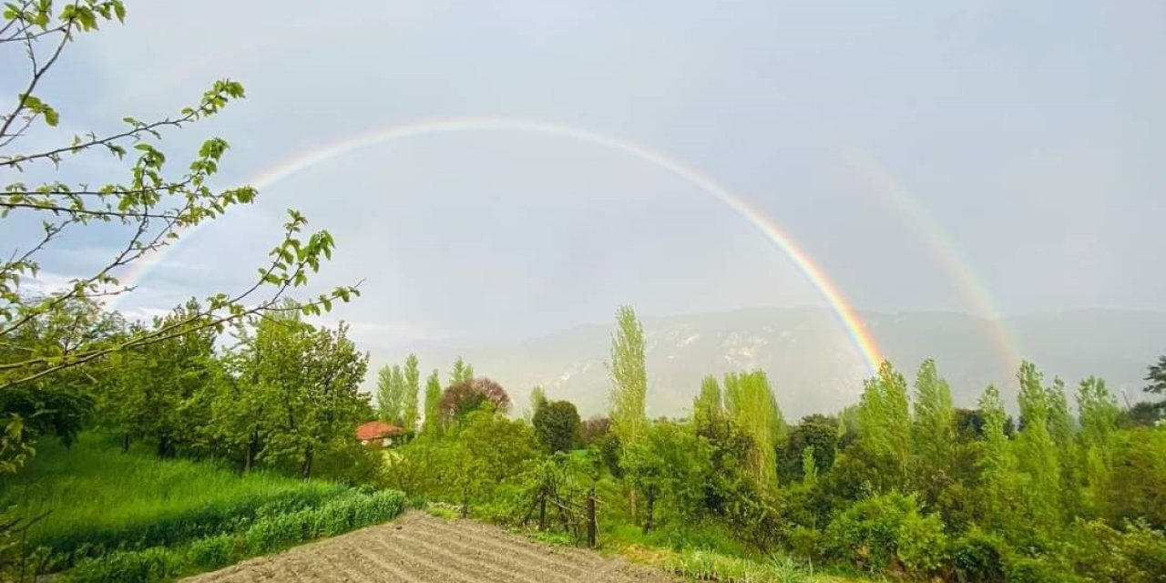 Çift gökkuşağı semayı süsledi