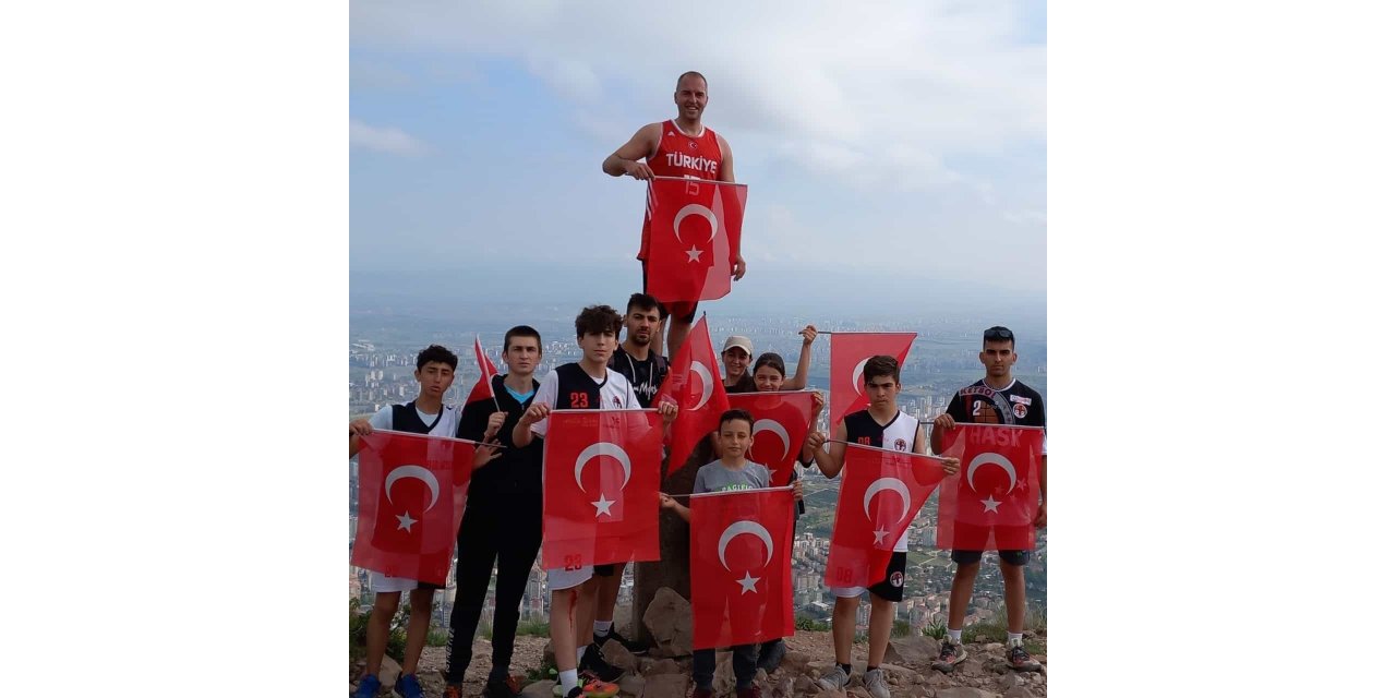 15. Geleneksel 29 Mayıs Ali Dağı Zirve Tırmanışı tamamlandı