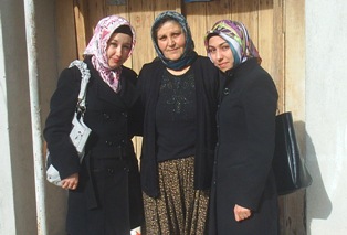 Karapınar kadın giysileri tez konusu oldu