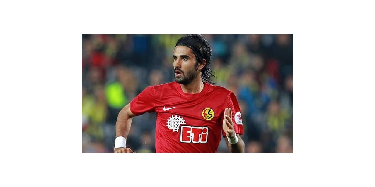 Milli futbolcu Alper Potuk’tan Eskişehirspor paylaşımı