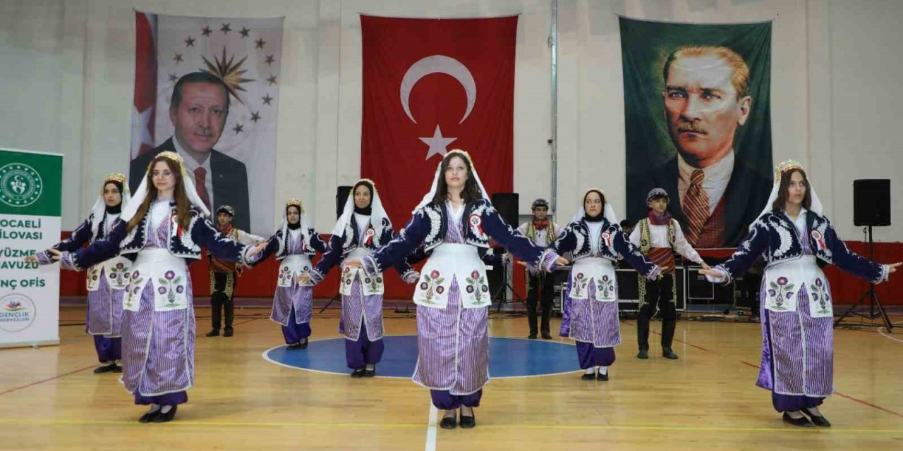 Sahnenin tozunu attılar