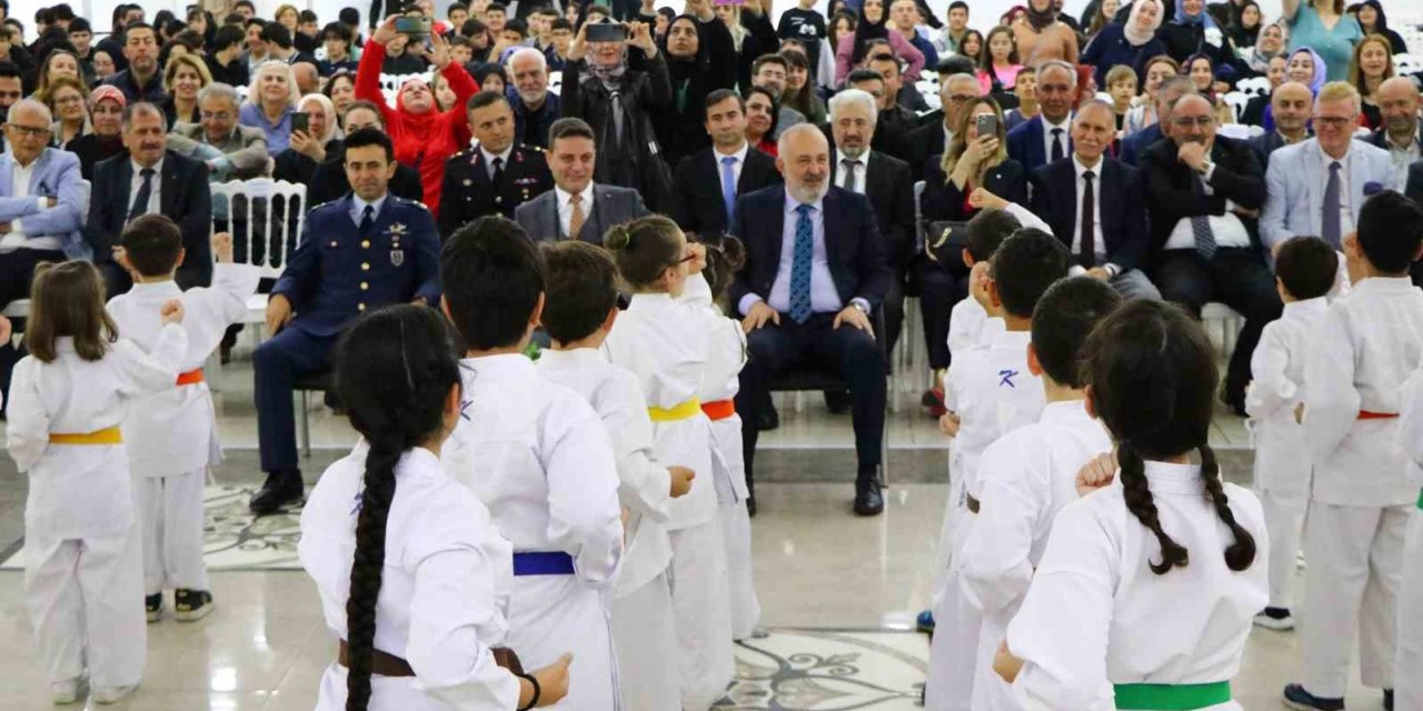 Çiftlikköy’de 19 Mayıs kutlaması