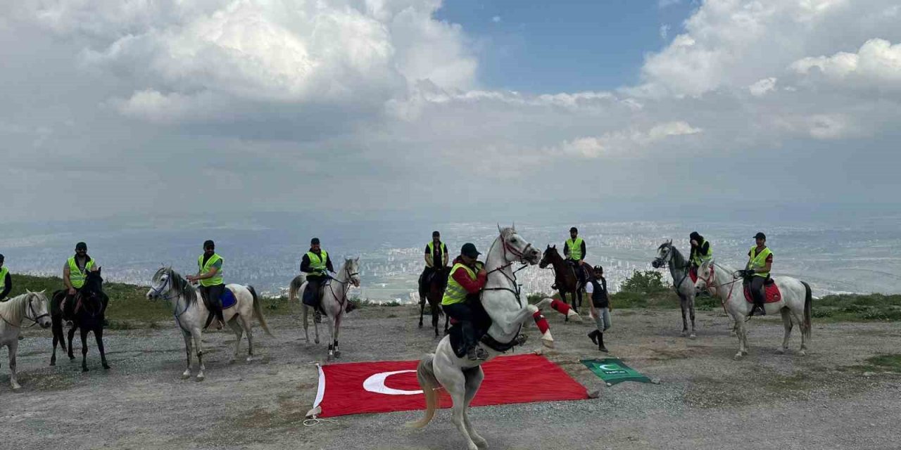 Yeşilay Spor Kulübü’nden ’19 Mayıs’ tırmanışı