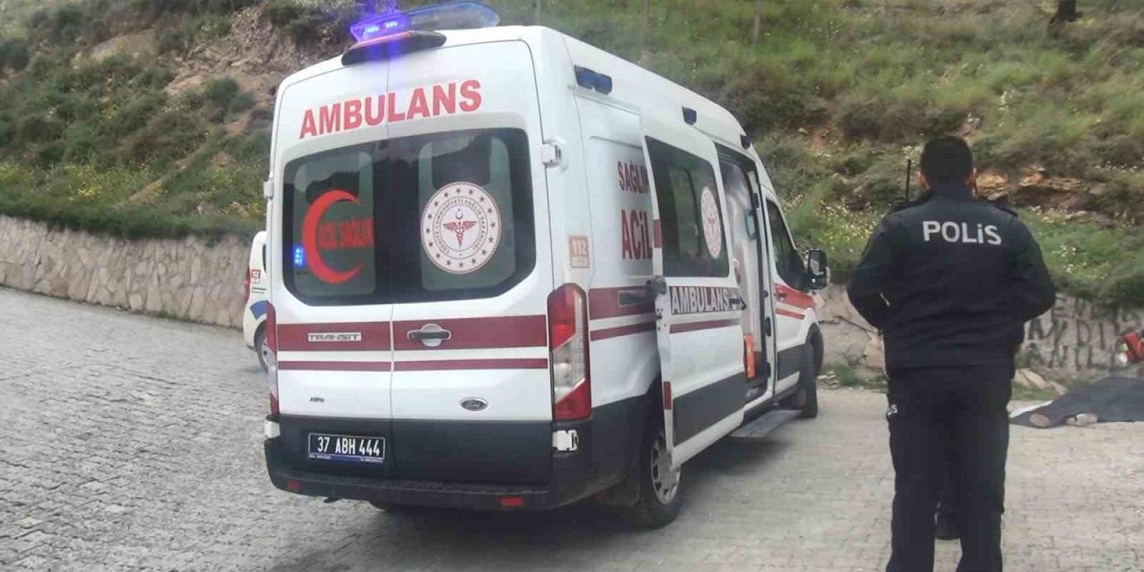 Tarihi kalede feci ölüm