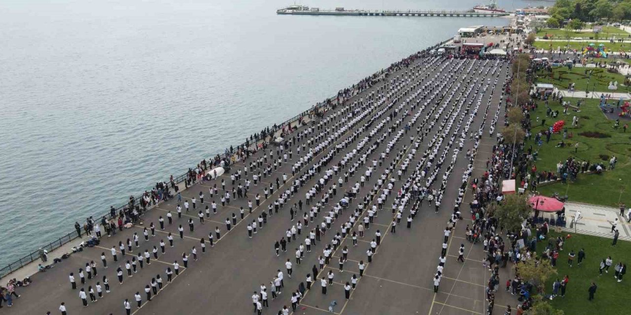 Marmara Deniz’inin kıyısında muhteşem görüntü: 1919 genç Tekirdağ karşılaması oynadı