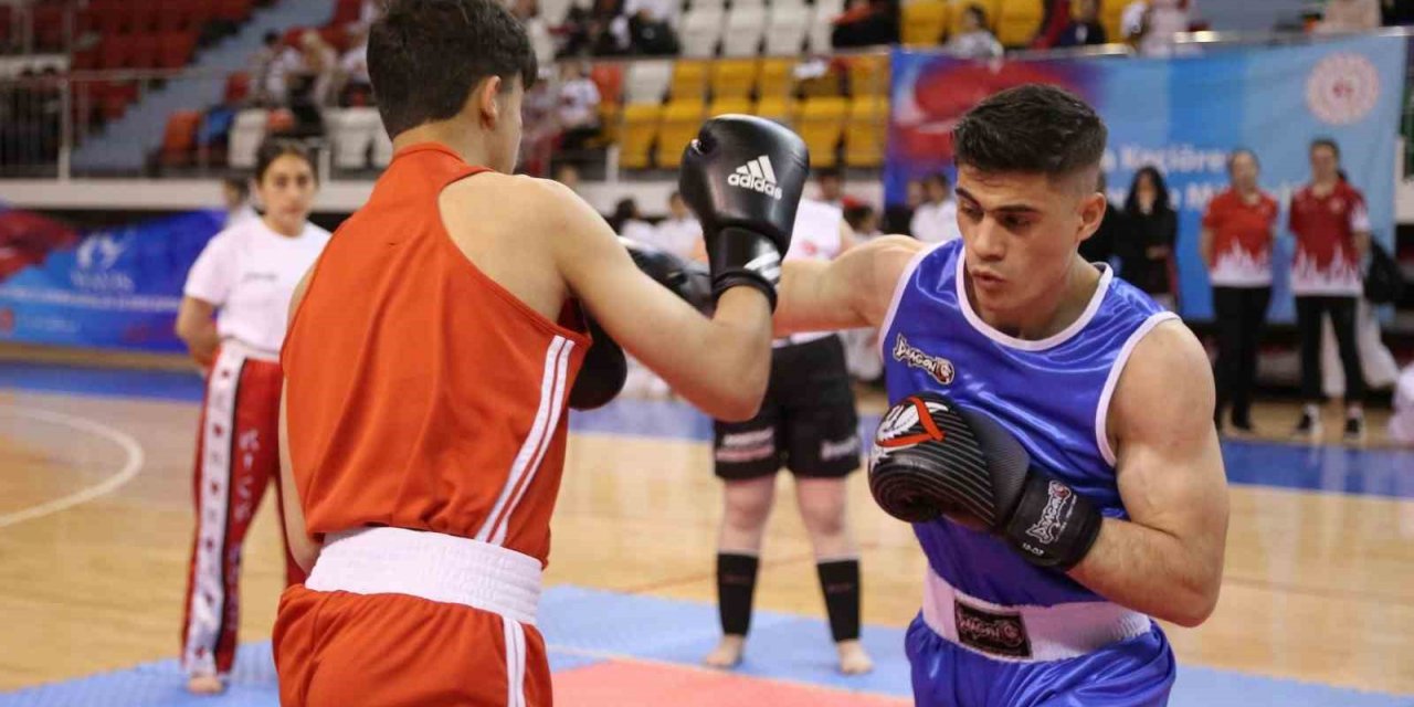 19 Mayıs Keçiören’de müzikli sportif gösterilerle kutlandı