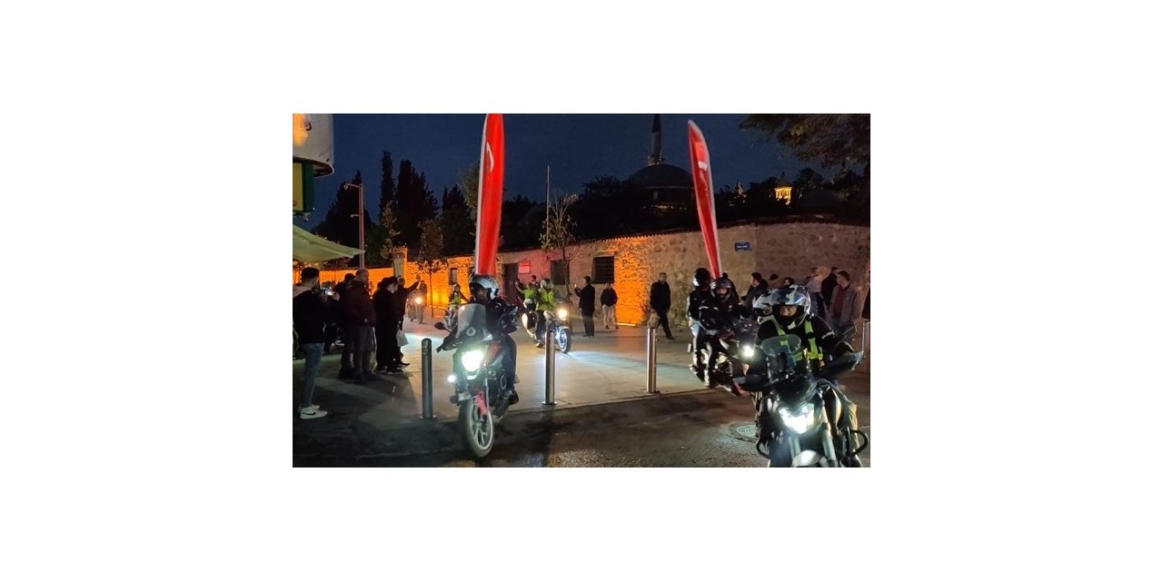 Kocaeli’de 19 Mayıs motosiklet konvoyu eşliğinde kutlandı