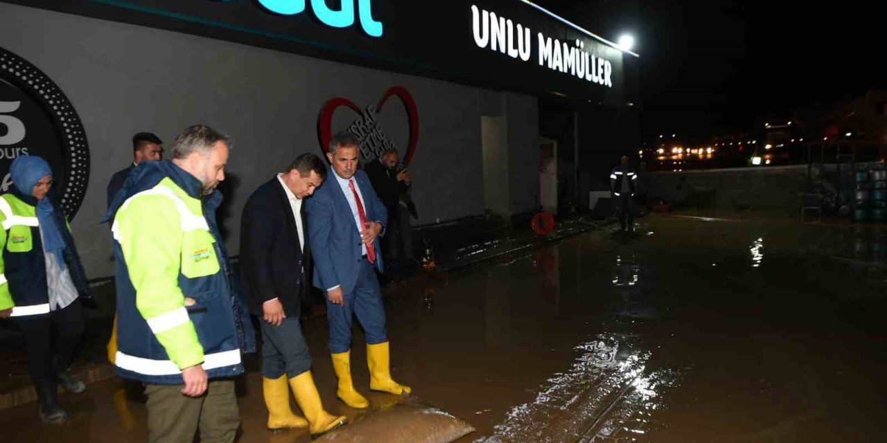 Mamak Belediyesi ekipleri görev başında