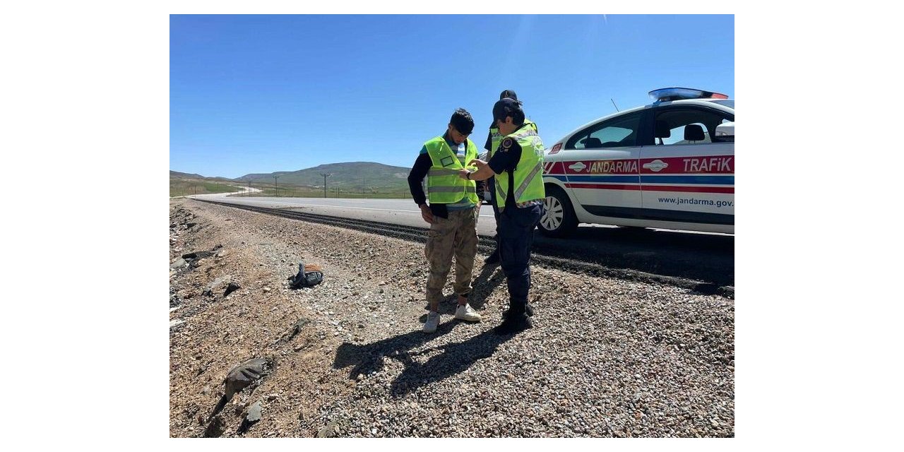 Bingöl’de çobanlara reflektif yelekler giydirildi