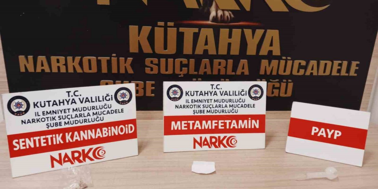 Kütahya’da şüpheli 2 şahsın üzerinde uyuşturucu bulundu