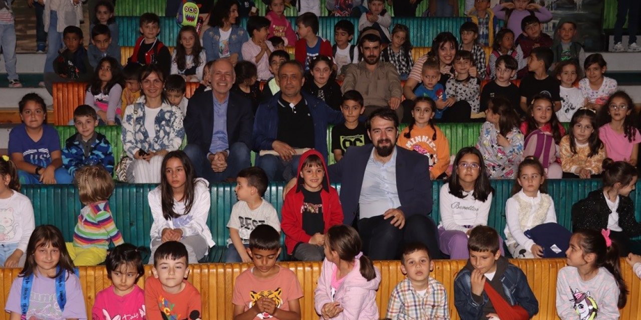 Çocuklar hem eğlendi hem suyun önemi hakkında bilgilendi