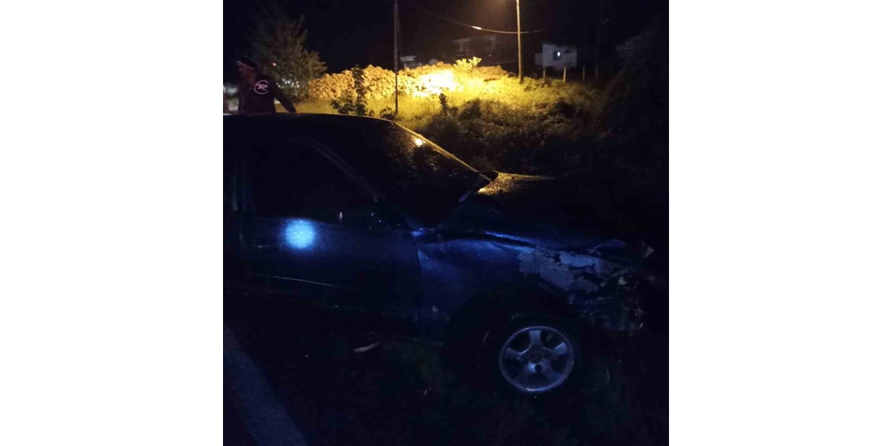 İki otomobil çarpıştı: 4 yaralı