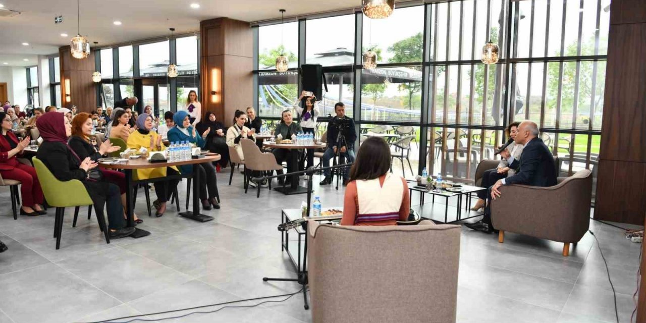 Başkan Zorluoğlu kadınlarla bir araya geldi