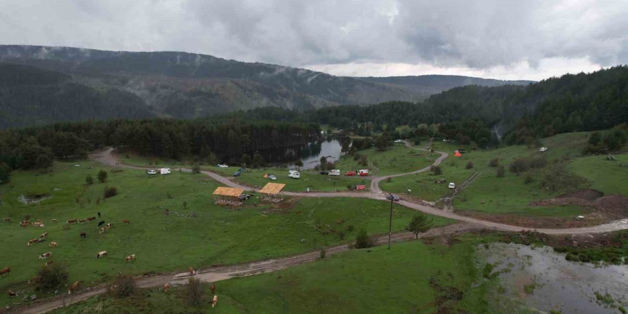 Hafta sonları Ankaralılar Kızılcahamam yaylalarında nefes alıyor