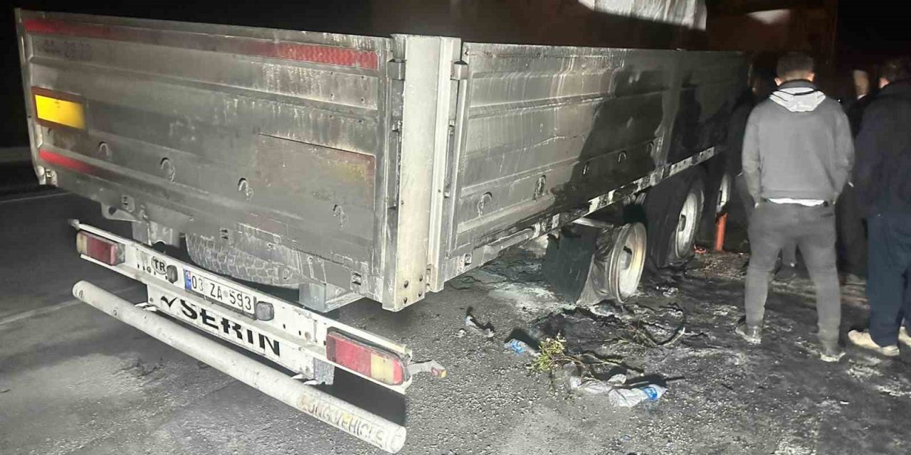 Mermer blok yüklü tırda yangın çıktı