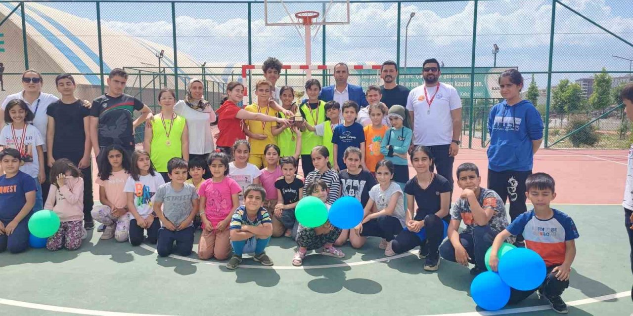 Kayapınar ilçesinde birçok spor branşında eğitimler devam ediyor